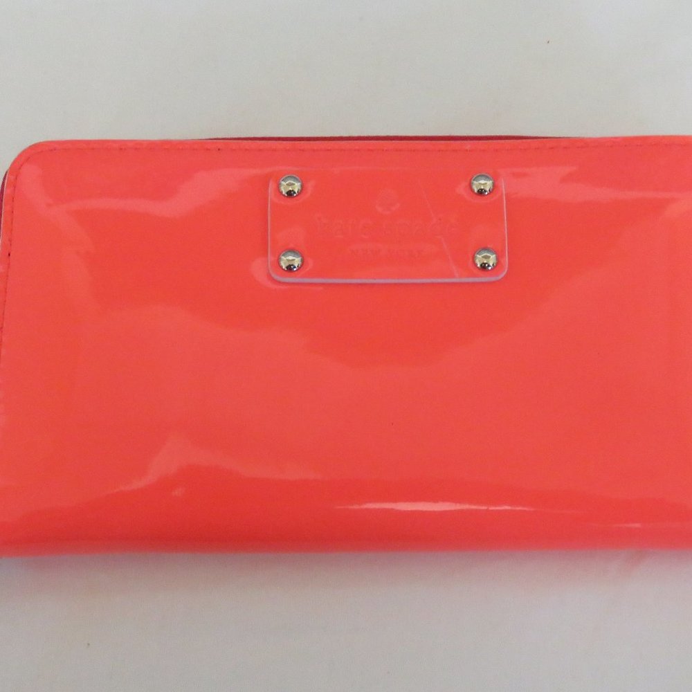 Kate Spade orange / large slim wallet NWT